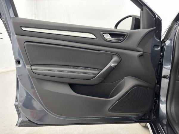 Vente en ligne Renault Megane 4 Estate  TCe 140 EDC au prix de 23 990 €