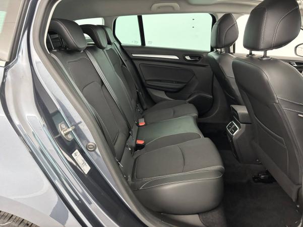 Vente en ligne Renault Megane 4 Estate  TCe 140 EDC au prix de 23 990 €