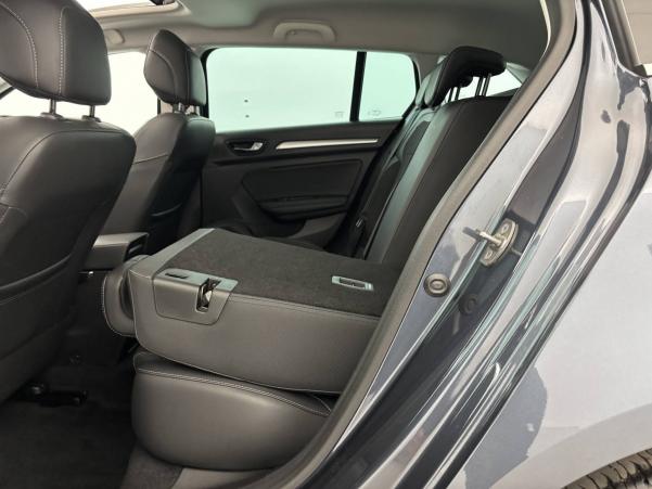 Vente en ligne Renault Megane 4 Estate  TCe 140 EDC au prix de 23 990 €