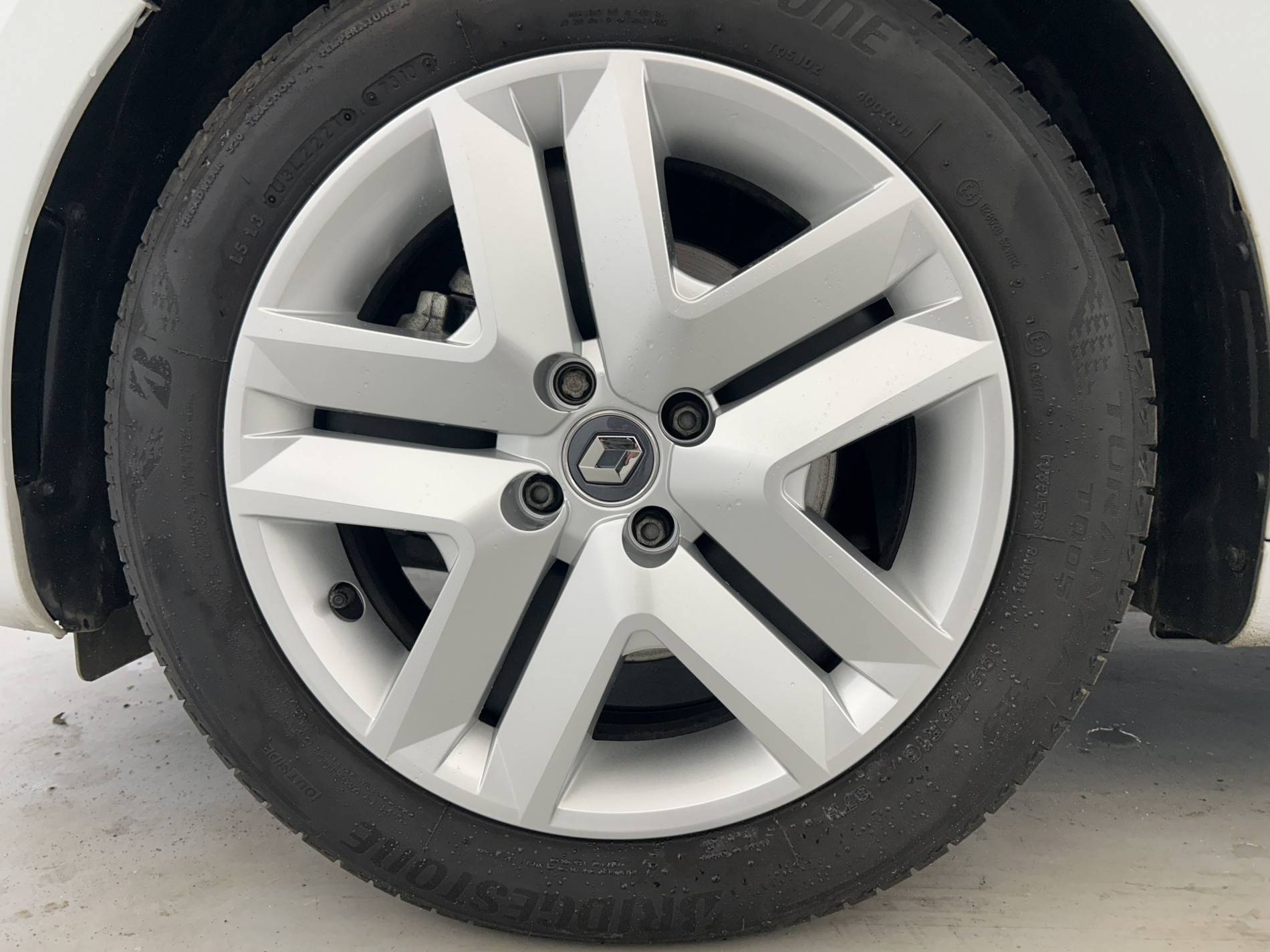 Vente en ligne Renault Clio 5 Clio Blue dCi 100 - 21N au prix de 14 590 €