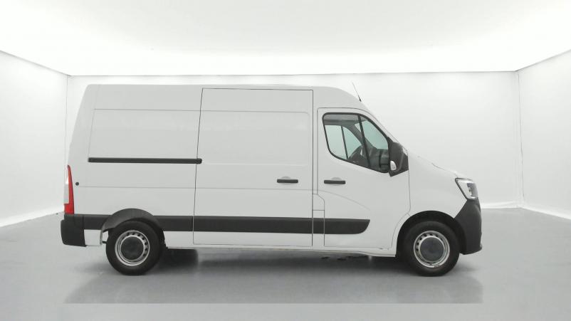 Vente en ligne Renault Master 3 Fourgon MASTER FGN TRAC F3500 L2H2 DCI 135 au prix de 21 590 €