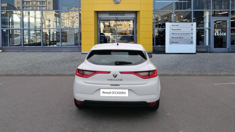 Vente en ligne Renault Megane 4 Mégane IV Berline Blue dCi 95 au prix de 14 190 €