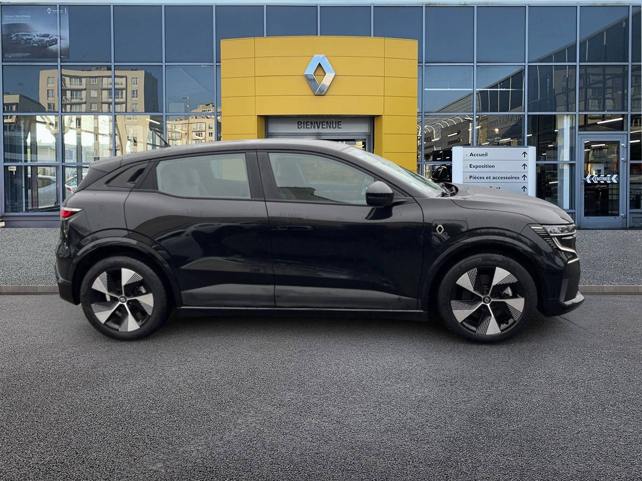 Vente en ligne Renault Megane E-Tech  EV40 130ch standard charge au prix de 19 990 €