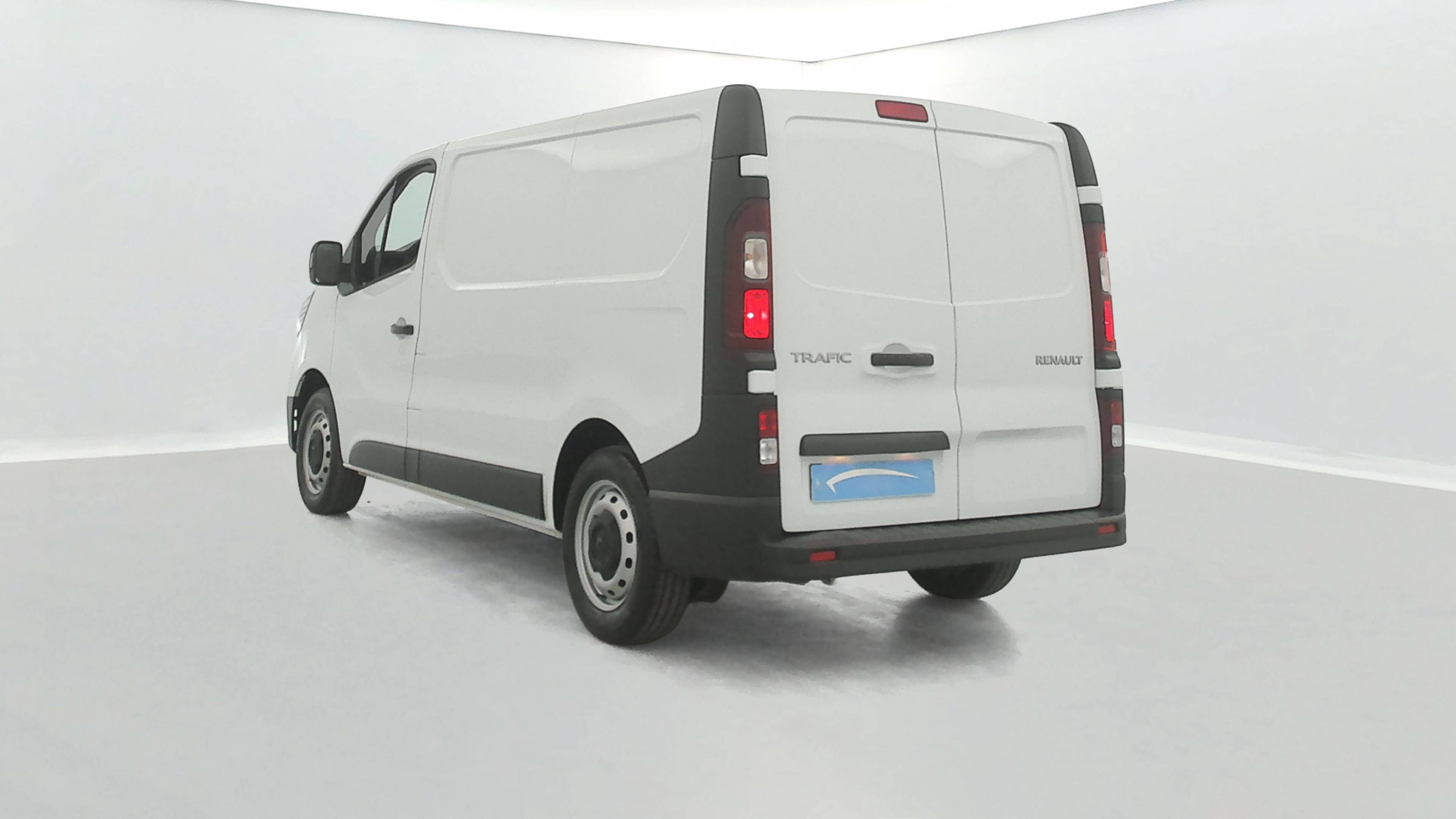 Vente en ligne Renault Trafic 3 Fourgon TRAFIC FGN L1H1 3000 KG BLUE DCI 130 au prix de 21 590 €