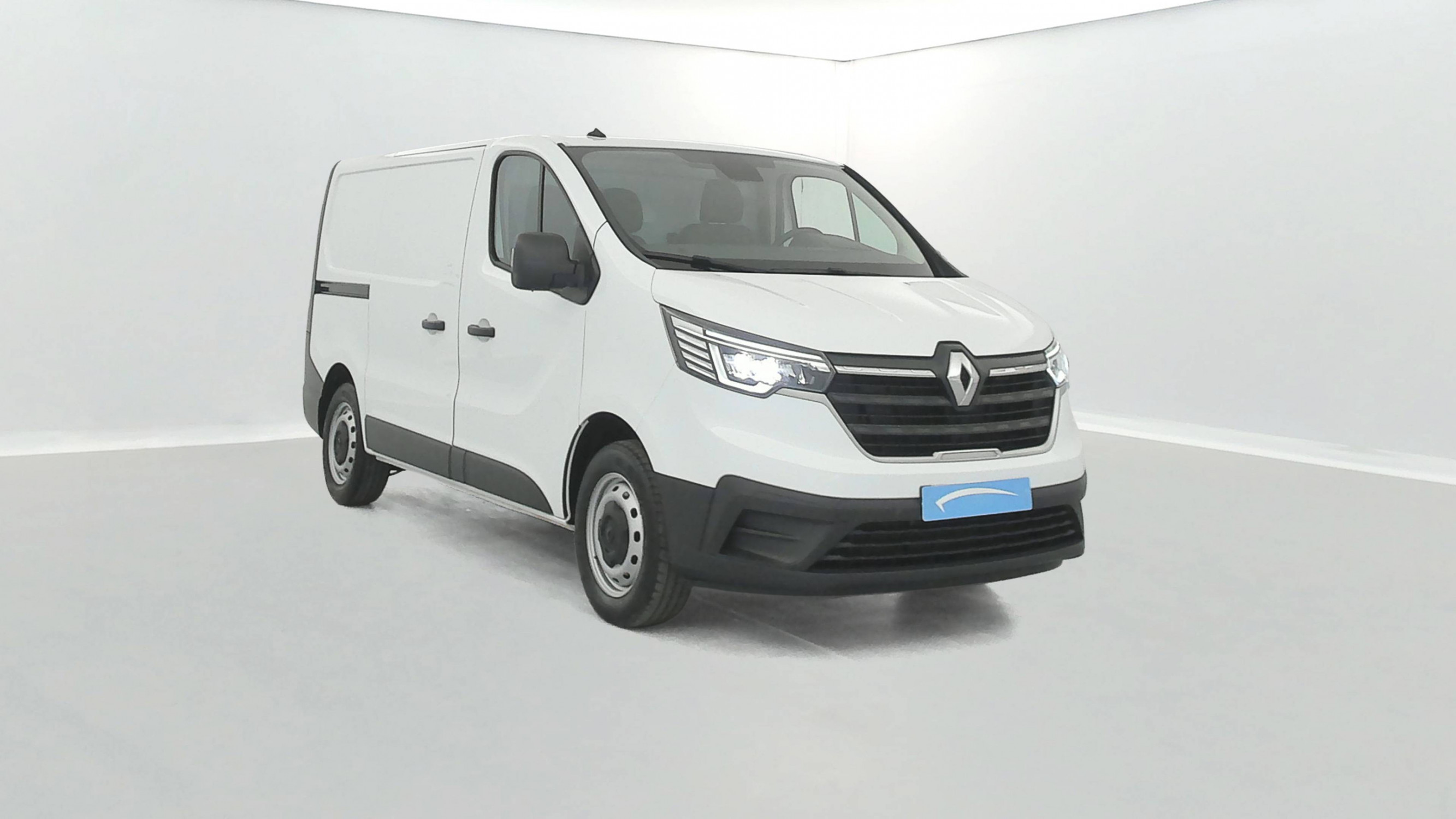 Vente en ligne Renault Trafic 3 Fourgon TRAFIC FGN L1H1 3000 KG BLUE DCI 130 au prix de 21 590 €