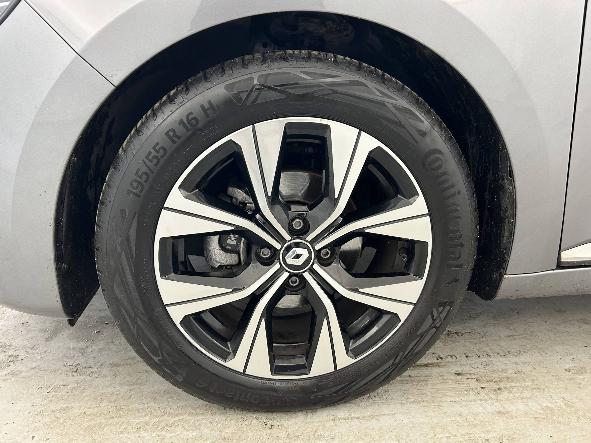 Vente en ligne Renault Clio 5 Clio TCe 90 au prix de 14 990 €