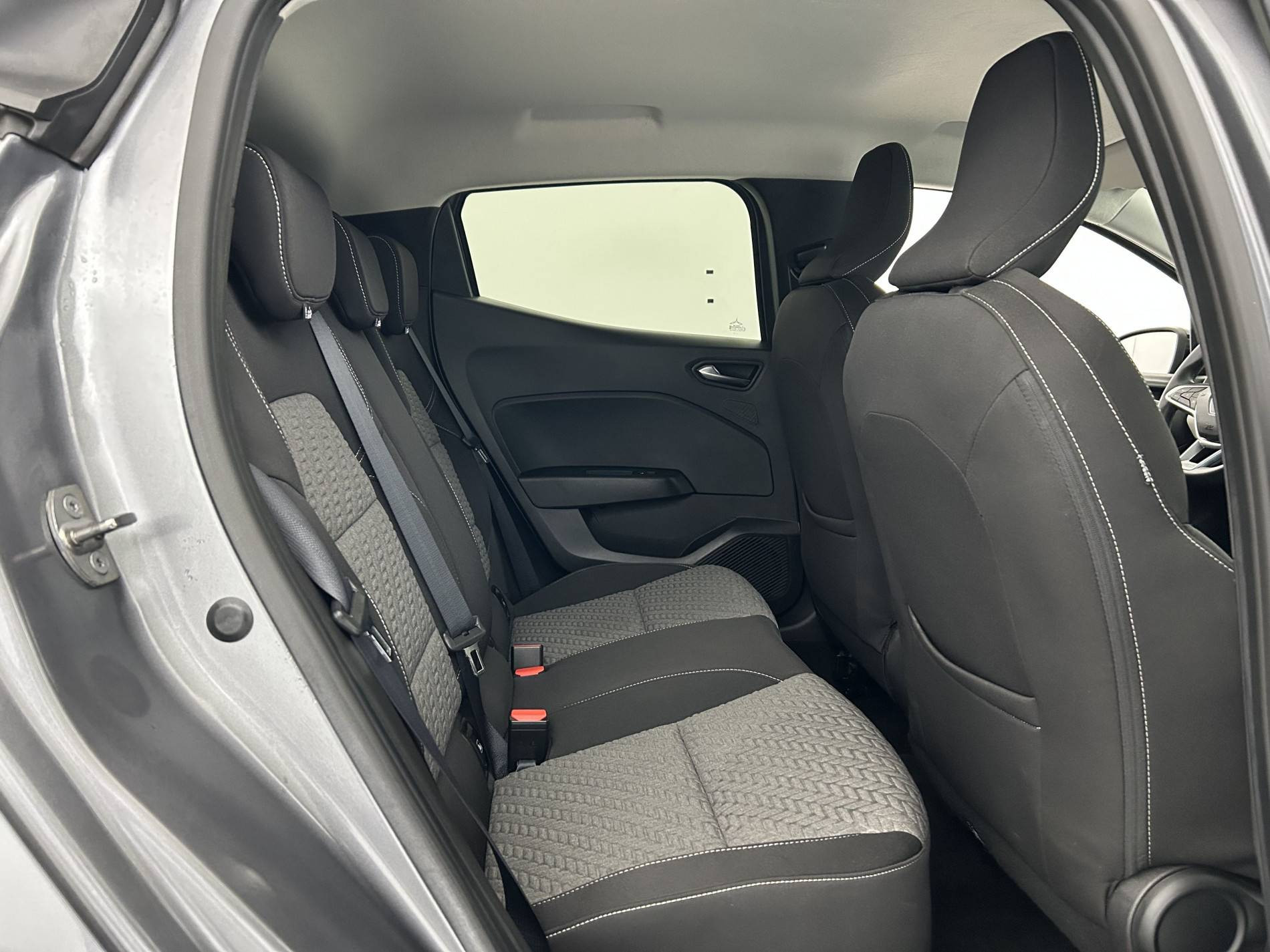 Vente en ligne Renault Clio 5 Clio TCe 90 au prix de 14 990 €