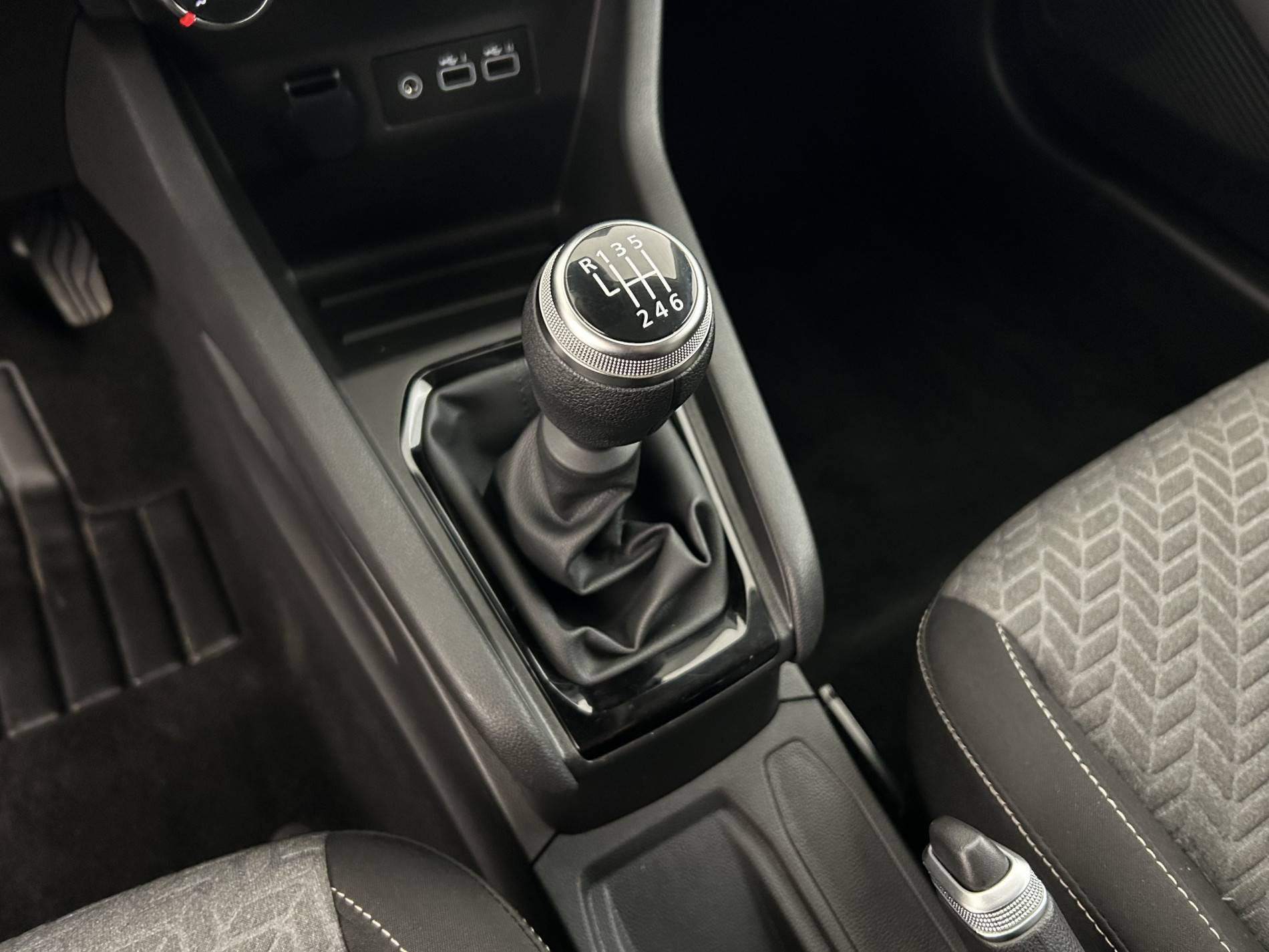 Vente en ligne Renault Clio 5 Clio TCe 90 au prix de 14 990 €