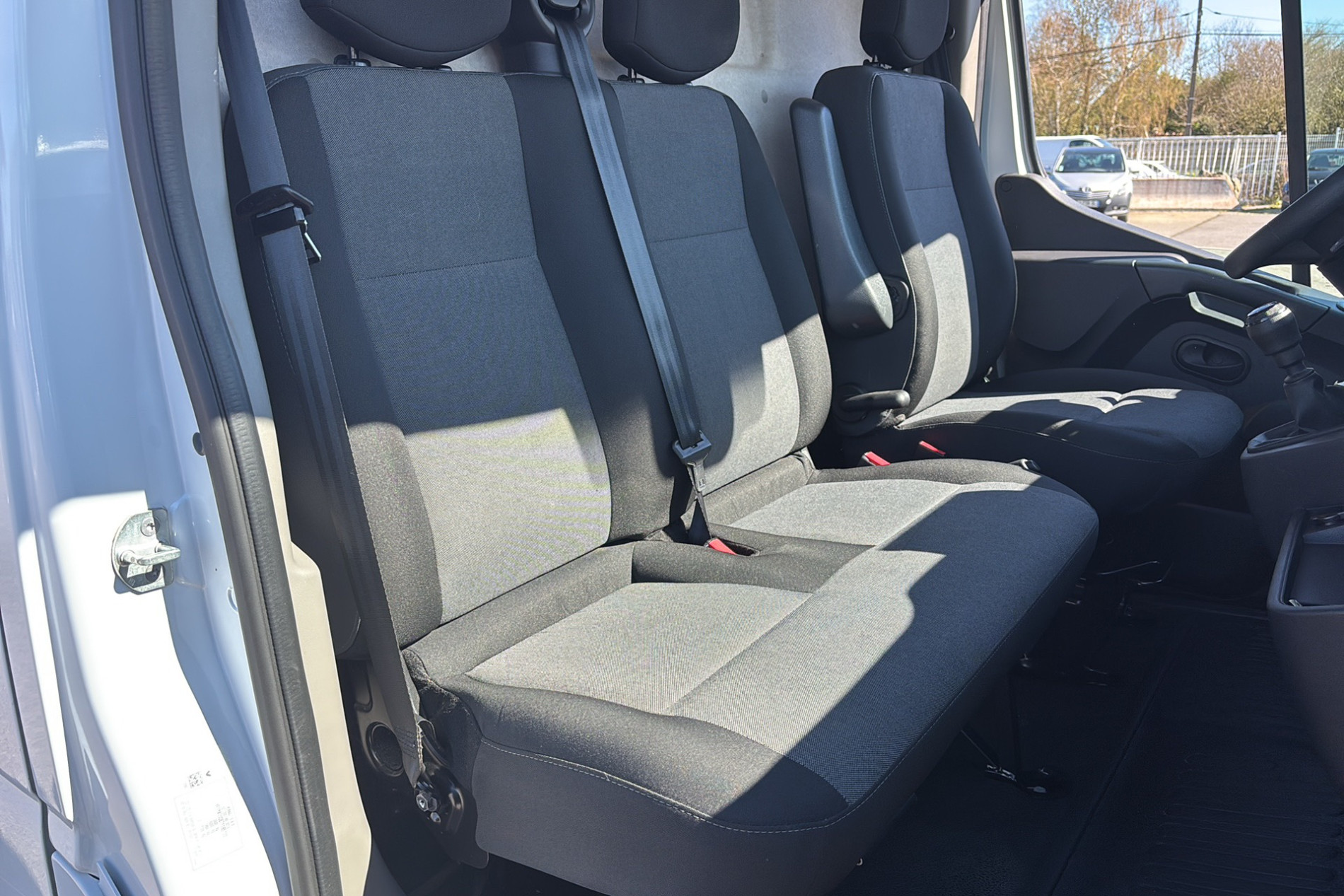 Vente en ligne Renault Master Fourgon MASTER FGN TRAC F3500 L2H2 BLUE DCI 135 au prix de 24 590 €