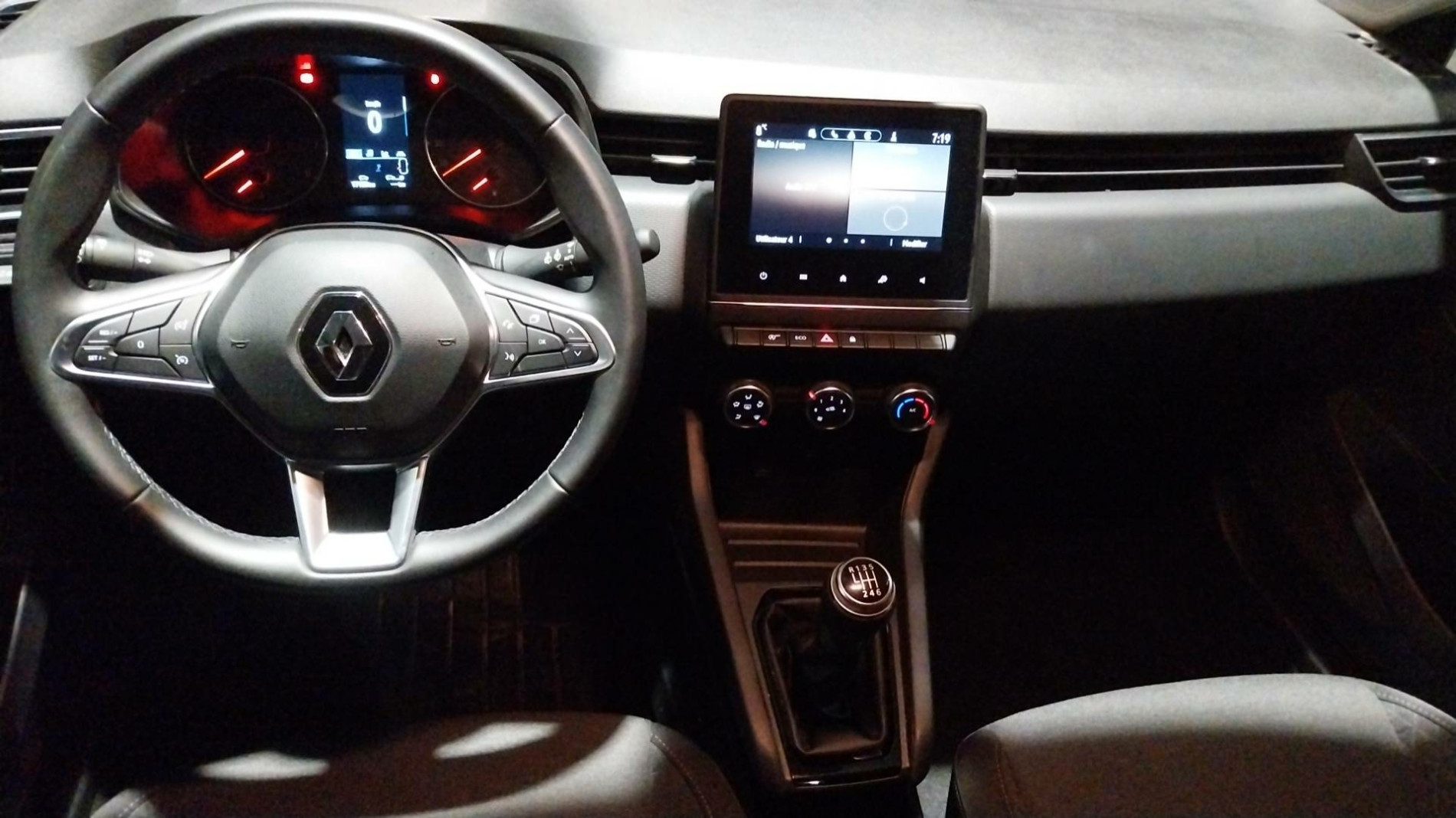 Vente en ligne Renault Clio 5 Clio TCe 90 au prix de 13 990 €