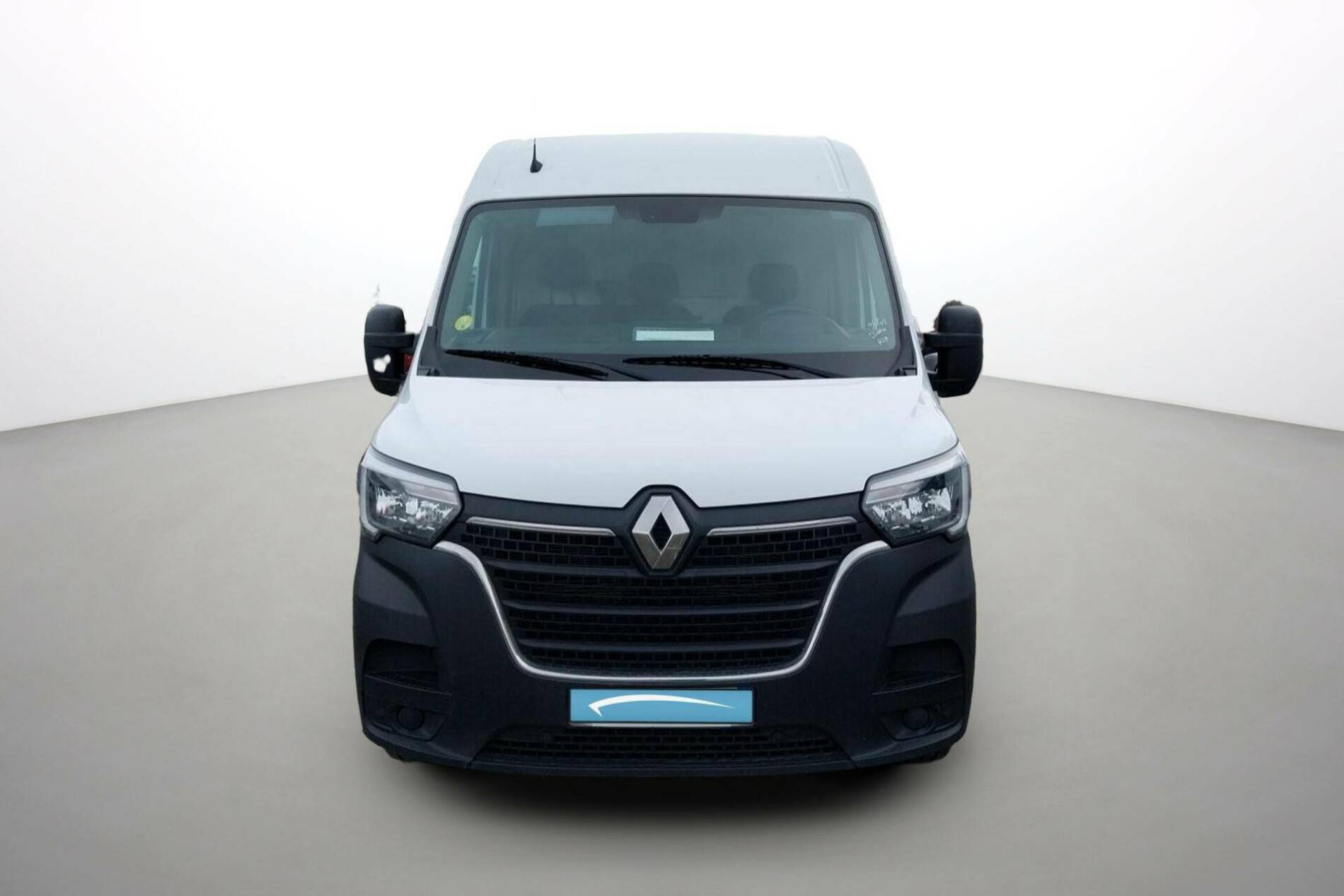 Vente en ligne Renault Master Fourgon MASTER FGN TRAC F3500 L2H2 BLUE DCI 135 au prix de 23 990 €