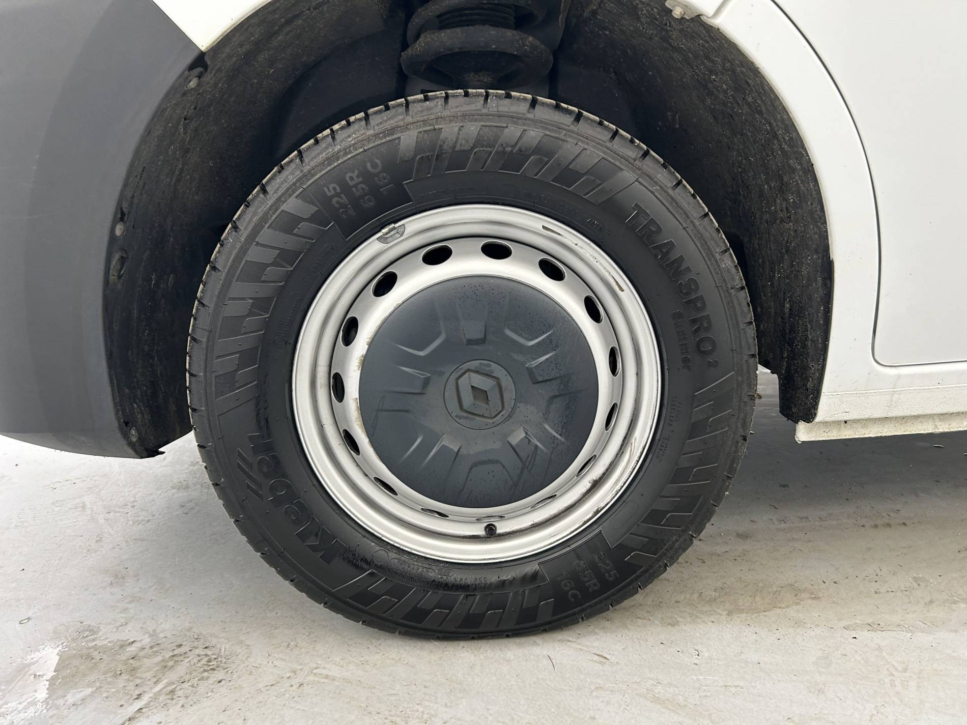 Vente en ligne Renault Master Fourgon MASTER FGN TRAC F3500 L2H2 BLUE DCI 135 au prix de 23 990 €