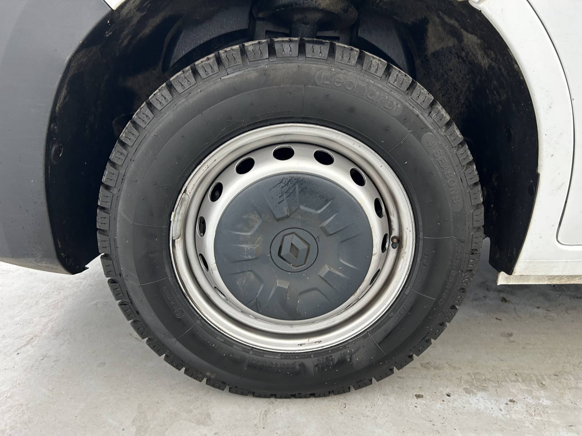 Vente en ligne Renault Master Fourgon MASTER FGN TRAC F3500 L2H2 BLUE DCI 135 au prix de 23 590 €