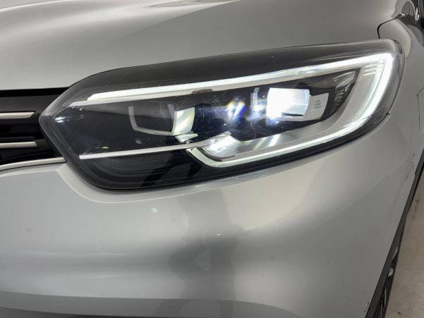 Vente en ligne Renault Kadjar  TCe 140 FAP EDC au prix de 19 990 €