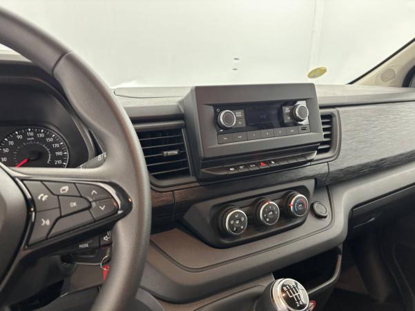 Vente en ligne Renault Trafic 3 Fourgon TRAFIC FGN L1H1 3000 KG BLUE DCI 130 au prix de 24 990 €