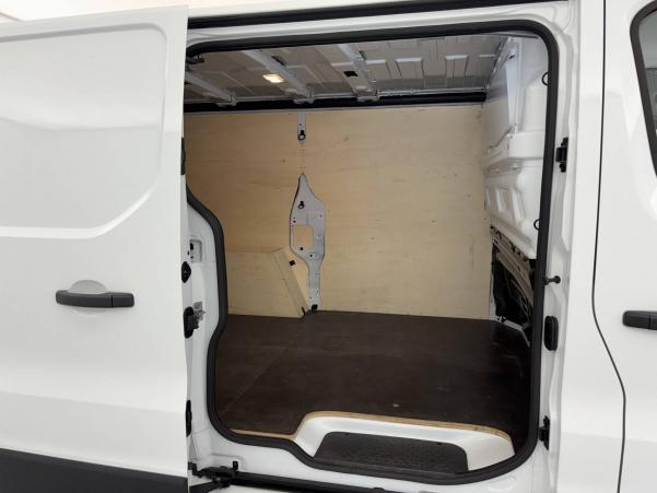 Vente en ligne Renault Trafic 3 Fourgon TRAFIC FGN L1H1 3000 KG BLUE DCI 130 au prix de 24 990 €