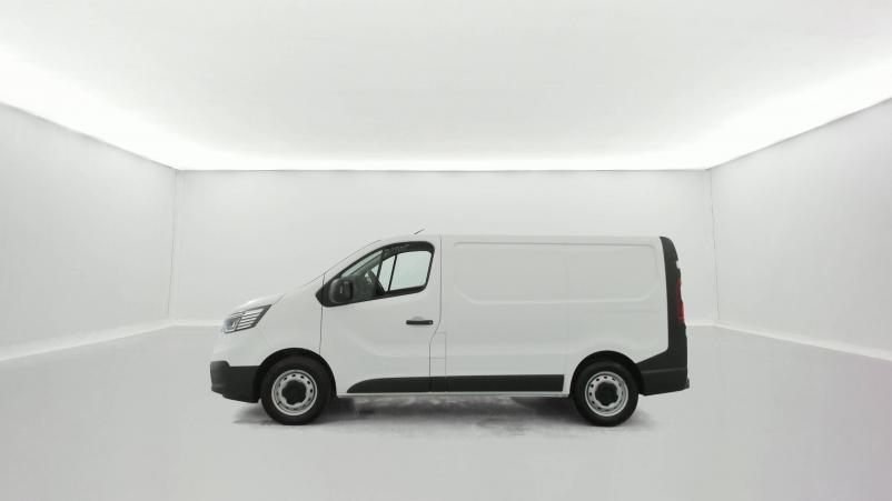 Vente en ligne Renault Trafic 3 Fourgon TRAFIC FGN L1H1 3000 KG BLUE DCI 130 au prix de 24 990 €