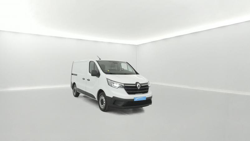 Vente en ligne Renault Trafic 3 Fourgon TRAFIC FGN L1H1 3000 KG BLUE DCI 130 au prix de 24 990 €
