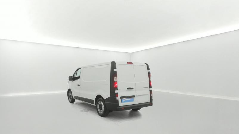 Vente en ligne Renault Trafic 3 Fourgon TRAFIC FGN L1H1 3000 KG BLUE DCI 130 au prix de 24 990 €
