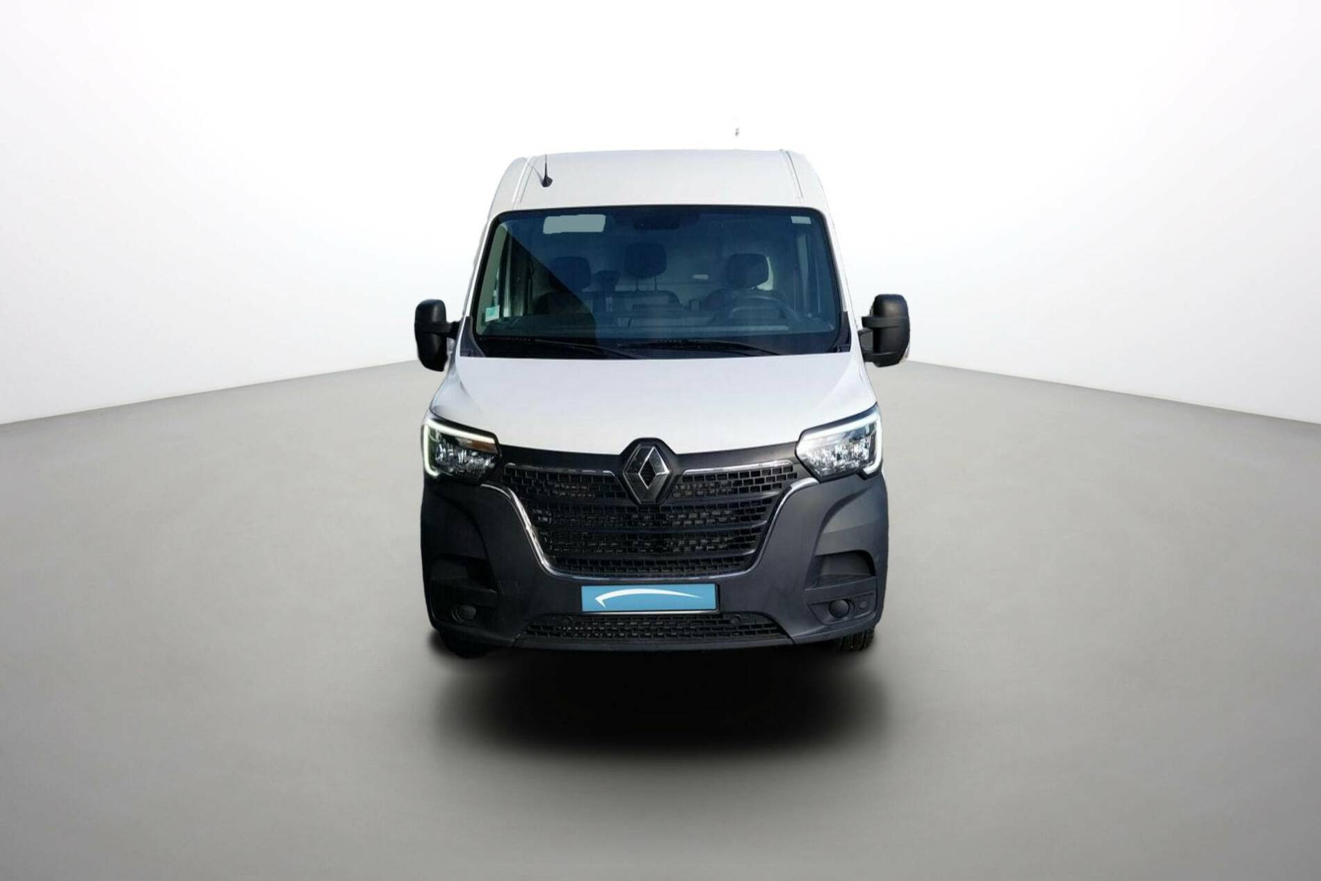 Vente en ligne Renault Master Fourgon MASTER FGN TRAC F3500 L2H2 BLUE DCI 135 au prix de 25 590 €
