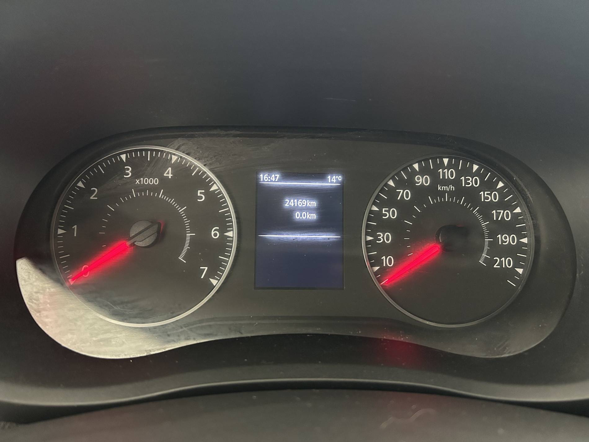 Vente en ligne Renault Master Fourgon MASTER FGN TRAC F3500 L2H3 DCI 135 au prix de 25 990 €