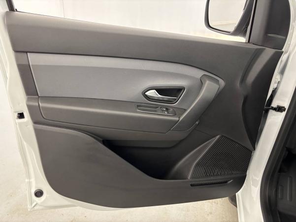 Vente en ligne Renault Express Van  BLUE DCI 95 au prix de 15 790 €