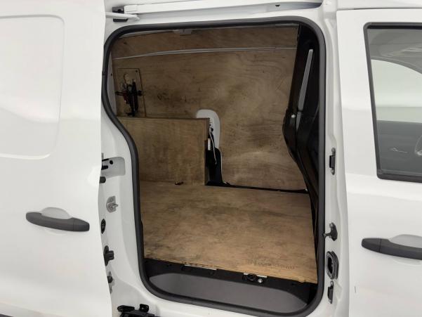 Vente en ligne Renault Express Van  BLUE DCI 95 au prix de 15 790 €