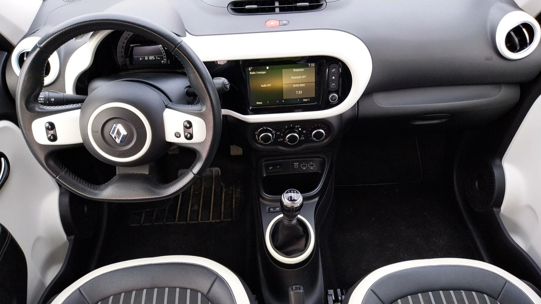 Vente en ligne Renault Twingo 3  TCe 95 au prix de 11 790 €