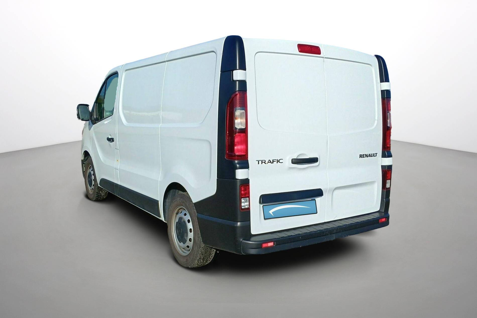 Vente en ligne Renault Trafic 3 Fourgon TRAFIC FG BLUE DCI 130 L1H1 3T GSR2 au prix de 24 990 €