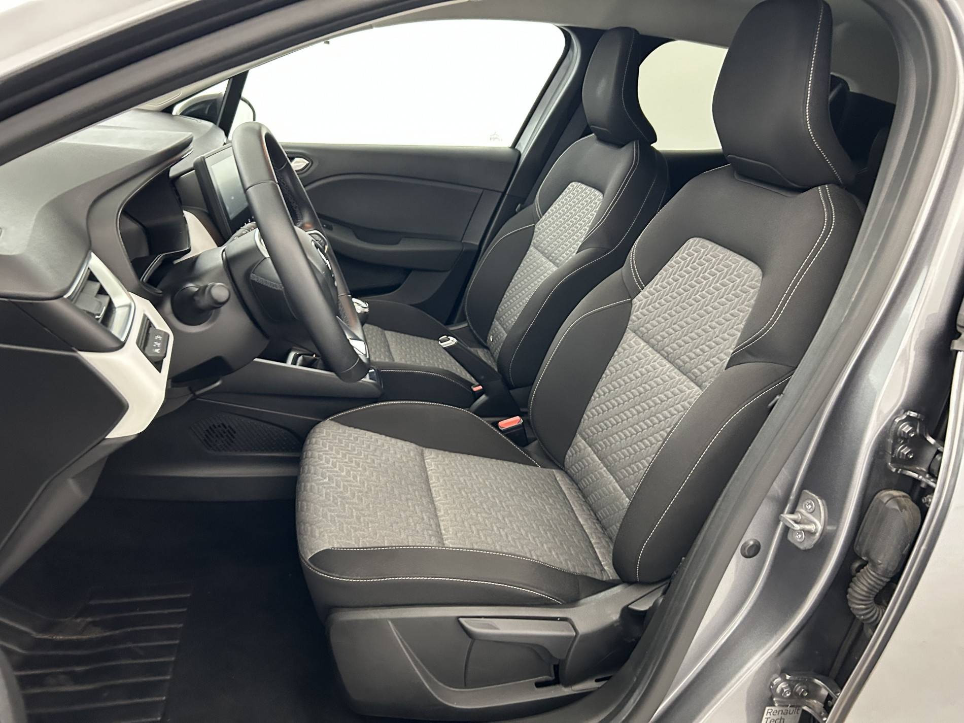 Vente en ligne Renault Clio 5 Clio TCe 90 au prix de 14 690 €