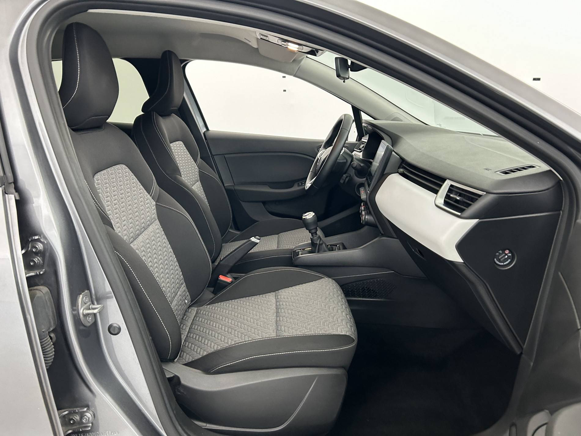 Vente en ligne Renault Clio 5 Clio TCe 90 au prix de 14 690 €