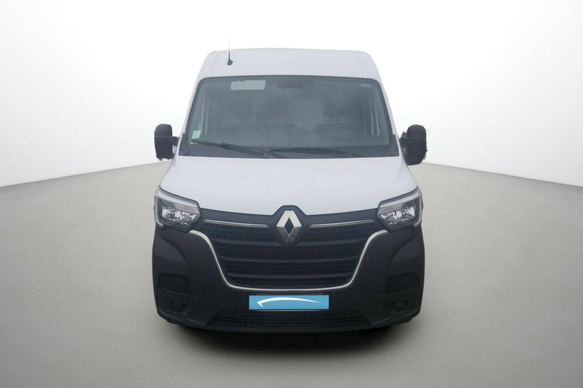 Vente en ligne Renault Master Fourgon MASTER FGN TRAC F3500 L2H2 BLUE DCI 135 au prix de 26 590 €