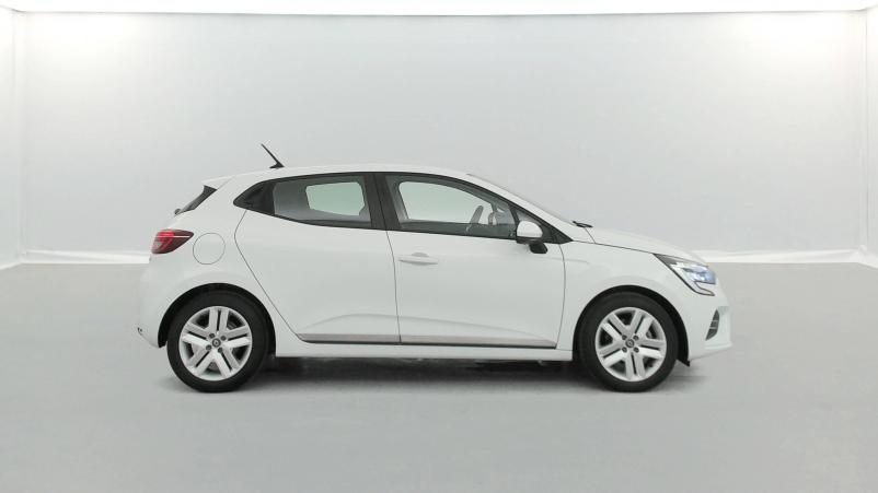 Vente en ligne Renault Clio 5 Clio E-Tech 140 - 21N au prix de 16 390 €