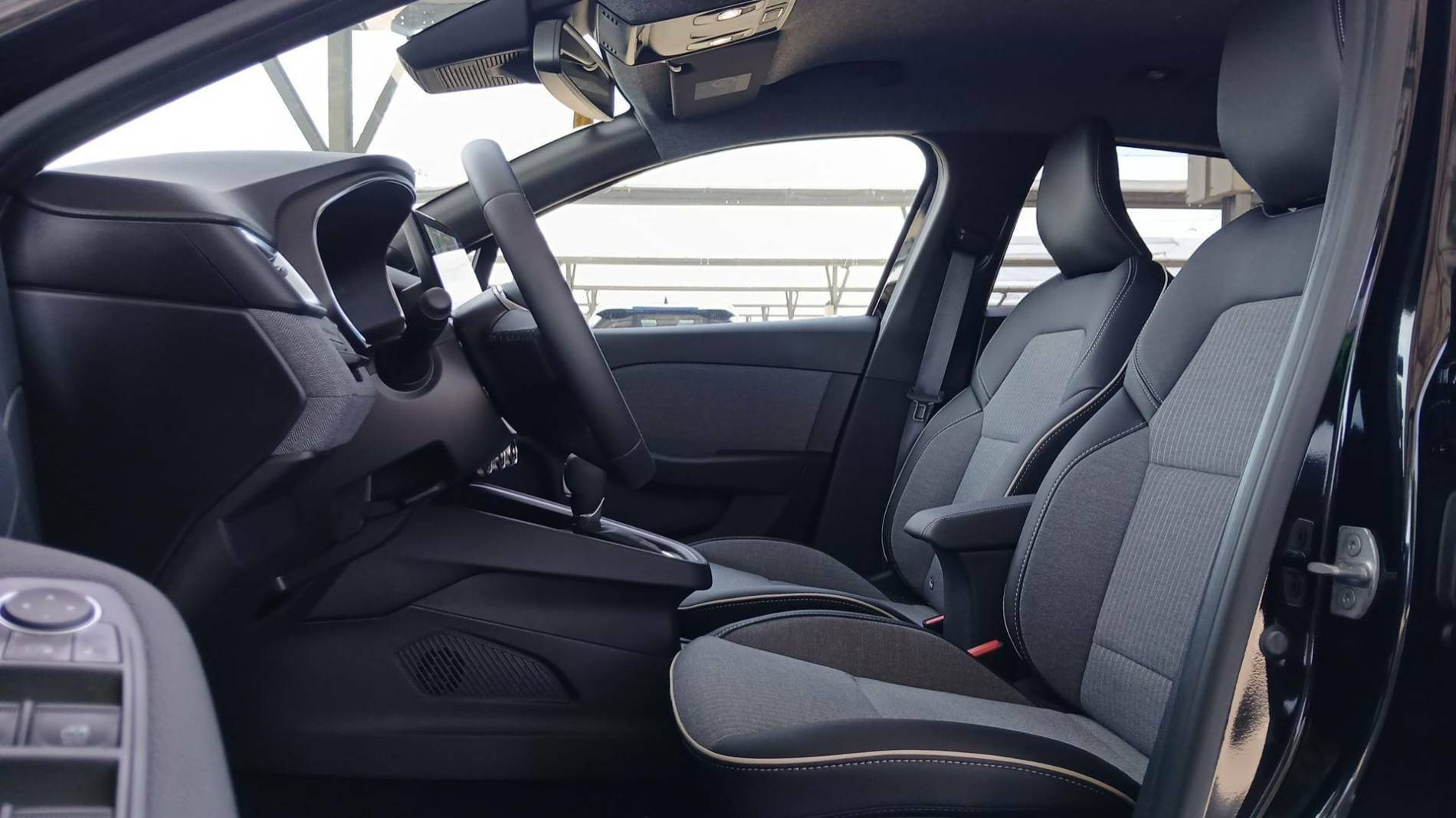 Vente en ligne Renault Clio 5 Clio E-Tech full hybrid 145 ch GSR2 au prix de 22 390 €