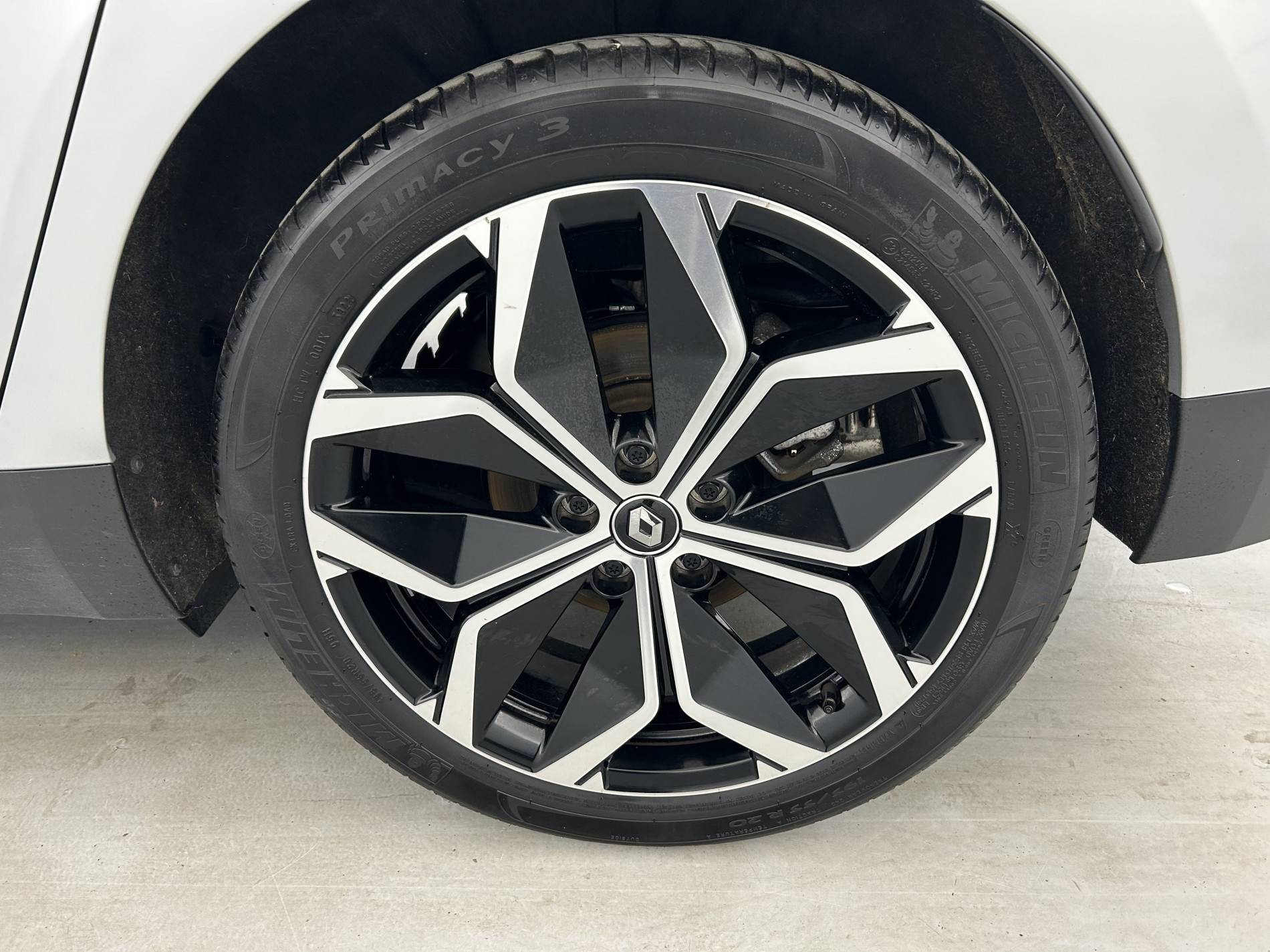 Vente en ligne Renault Grand Scenic 4 Grand Scenic TCe 140 au prix de 22 990 €