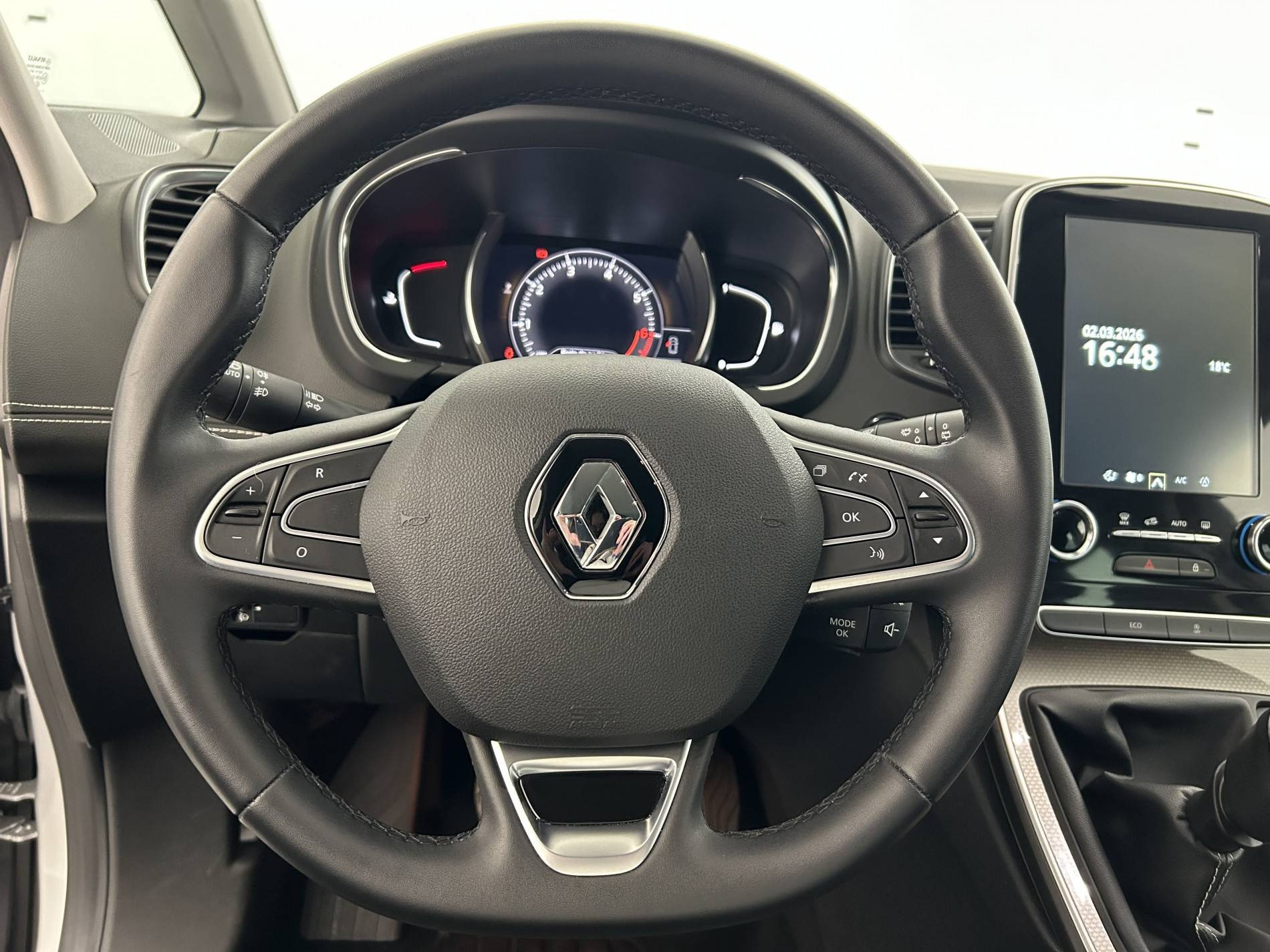 Vente en ligne Renault Grand Scenic 4 Grand Scenic TCe 140 au prix de 22 990 €