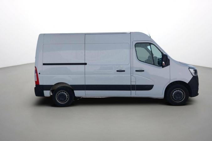 Vente en ligne Renault Master Fourgon MASTER FGN TRAC F3500 L2H2 BLUE DCI 135 au prix de 25 990 €