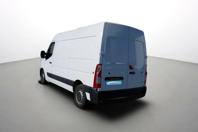 Vente en ligne Renault Master Fourgon MASTER FGN TRAC F3500 L2H2 BLUE DCI 135 au prix de 25 990 €