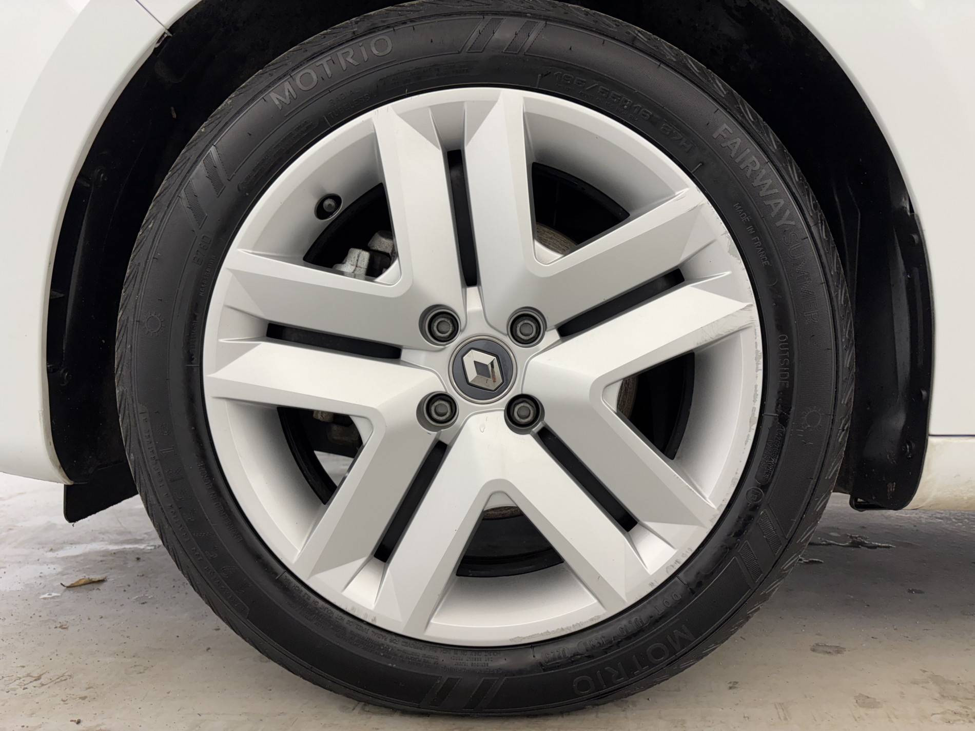 Vente en ligne Renault Clio 5 Clio TCe 90 au prix de 13 990 €