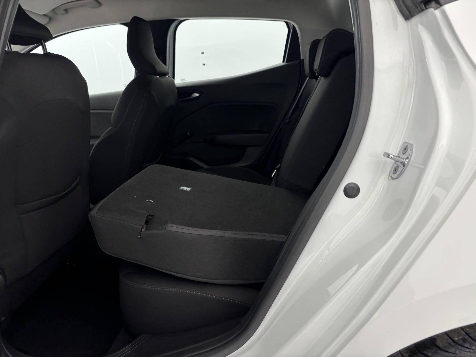 Vente en ligne Renault Clio 5 Clio TCe 90 au prix de 13 990 €