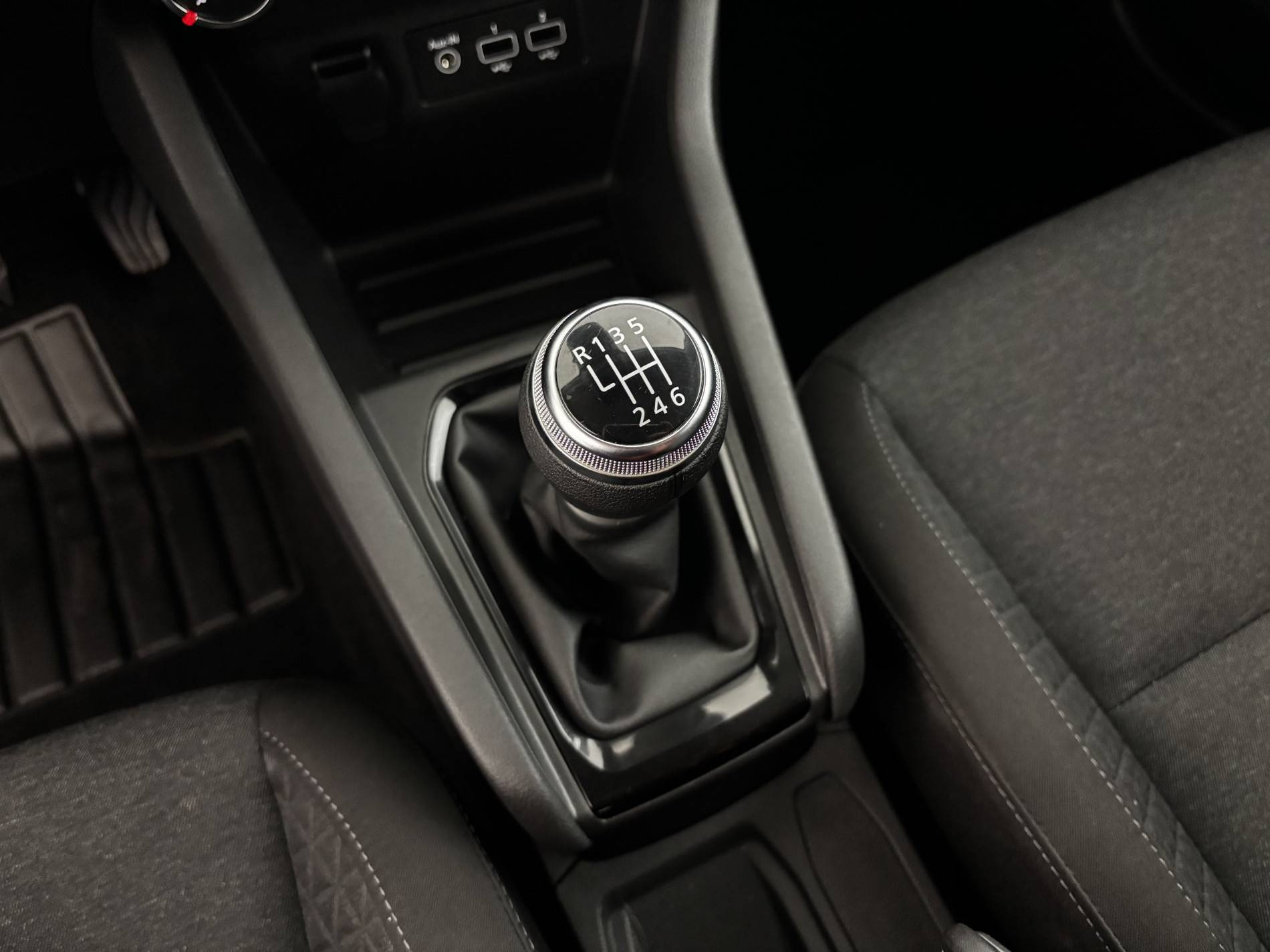 Vente en ligne Renault Clio 5 Clio TCe 90 au prix de 13 990 €