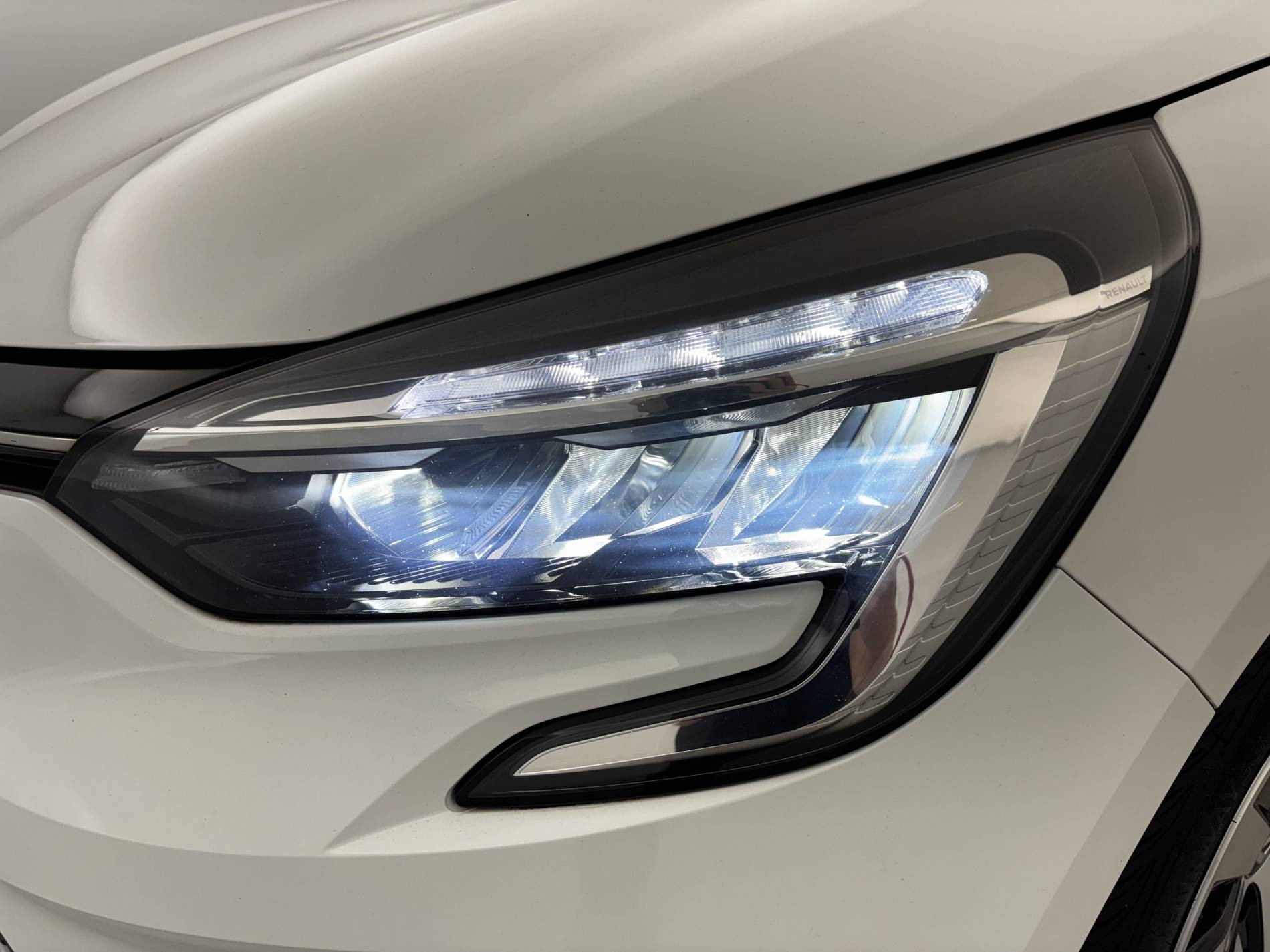 Vente en ligne Renault Clio 5 Clio TCe 90 au prix de 13 990 €