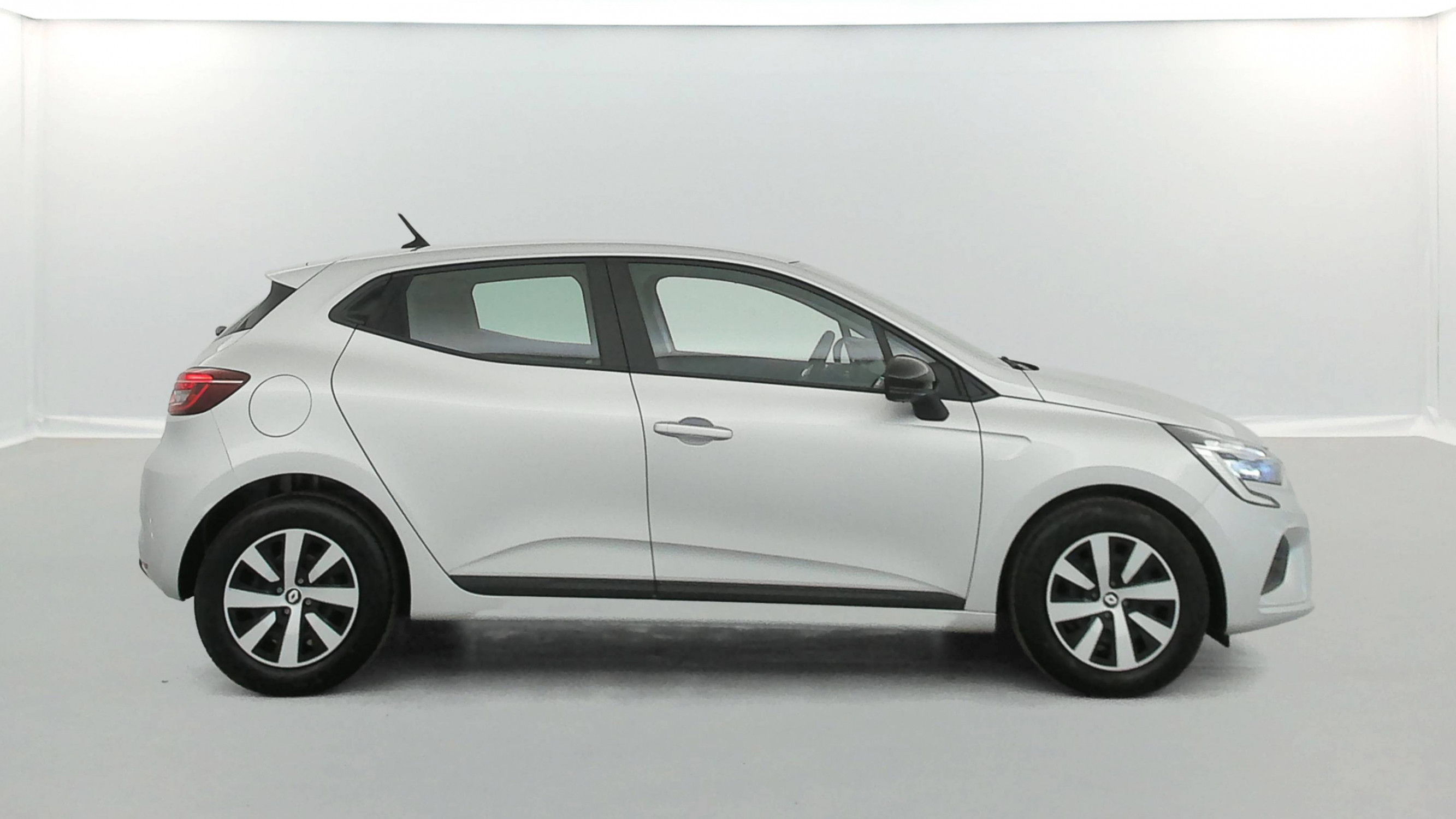 Vente en ligne Renault Clio 5 Clio TCe 90 au prix de 14 290 €