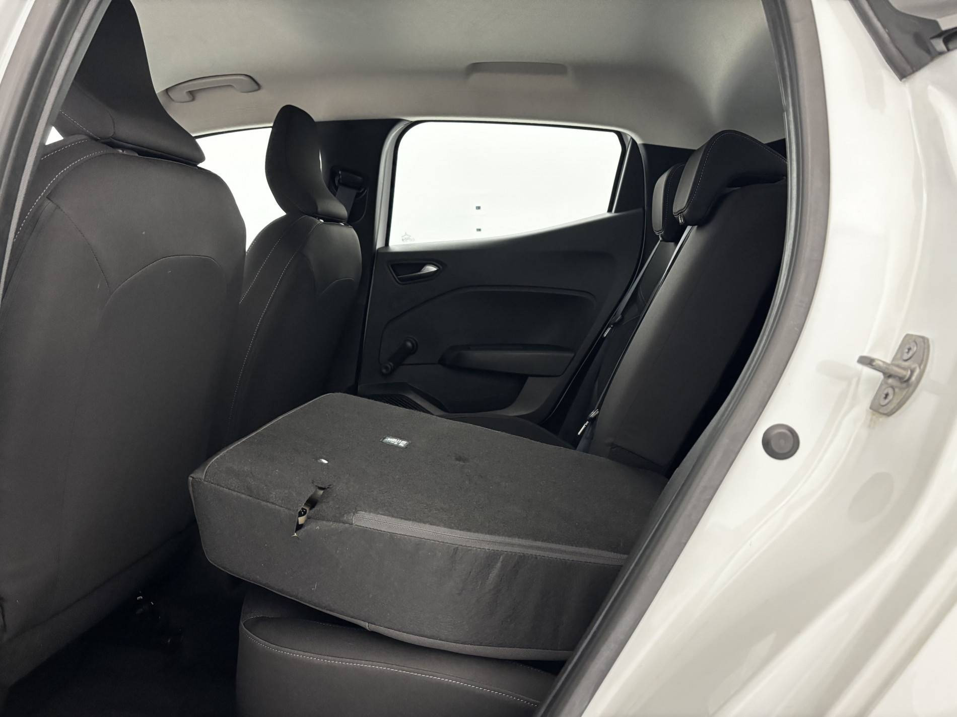 Vente en ligne Renault Clio 5 Clio TCe 90 au prix de 13 990 €