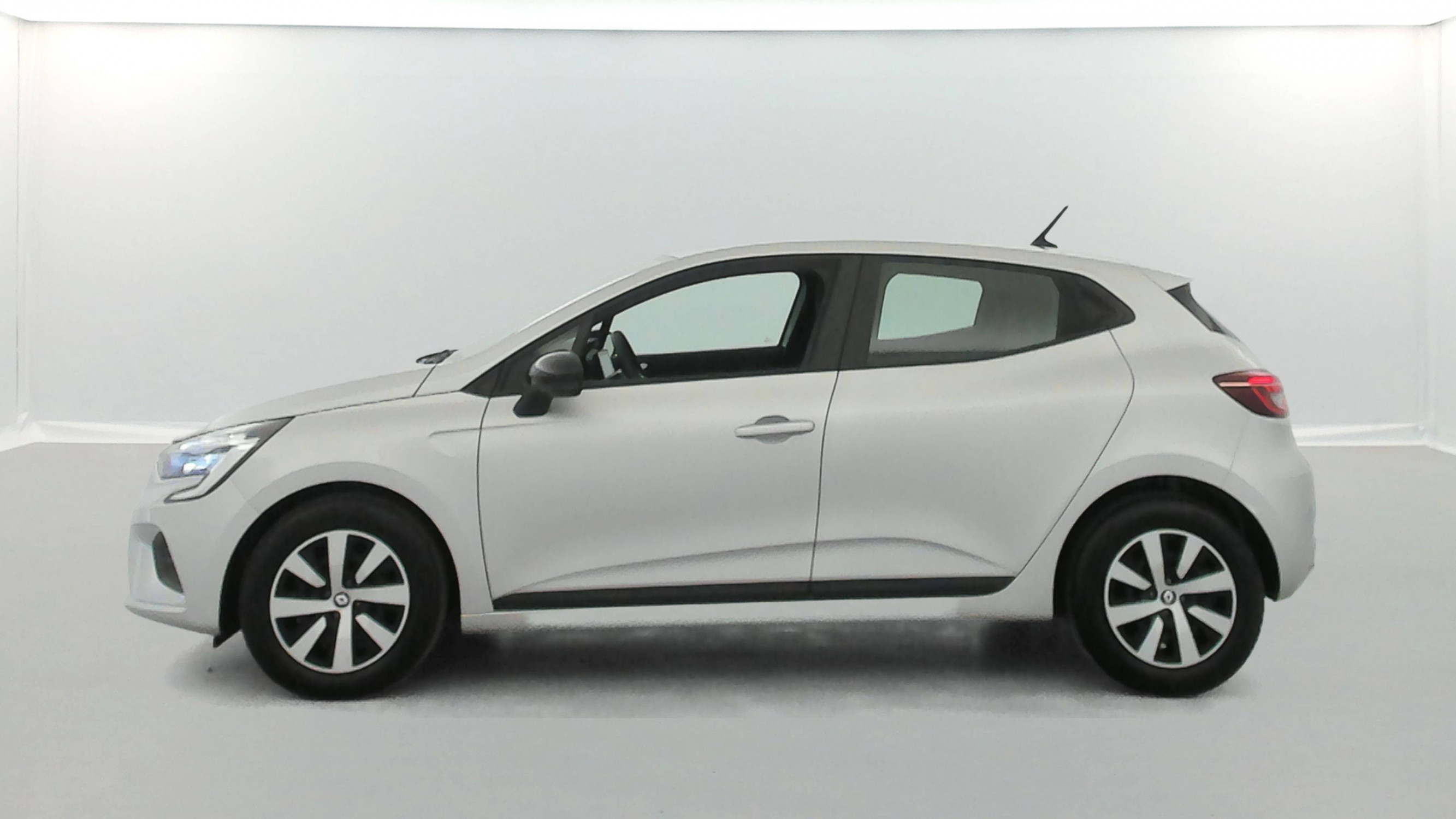 Vente en ligne Renault Clio 5 Clio TCe 90 au prix de 14 390 €