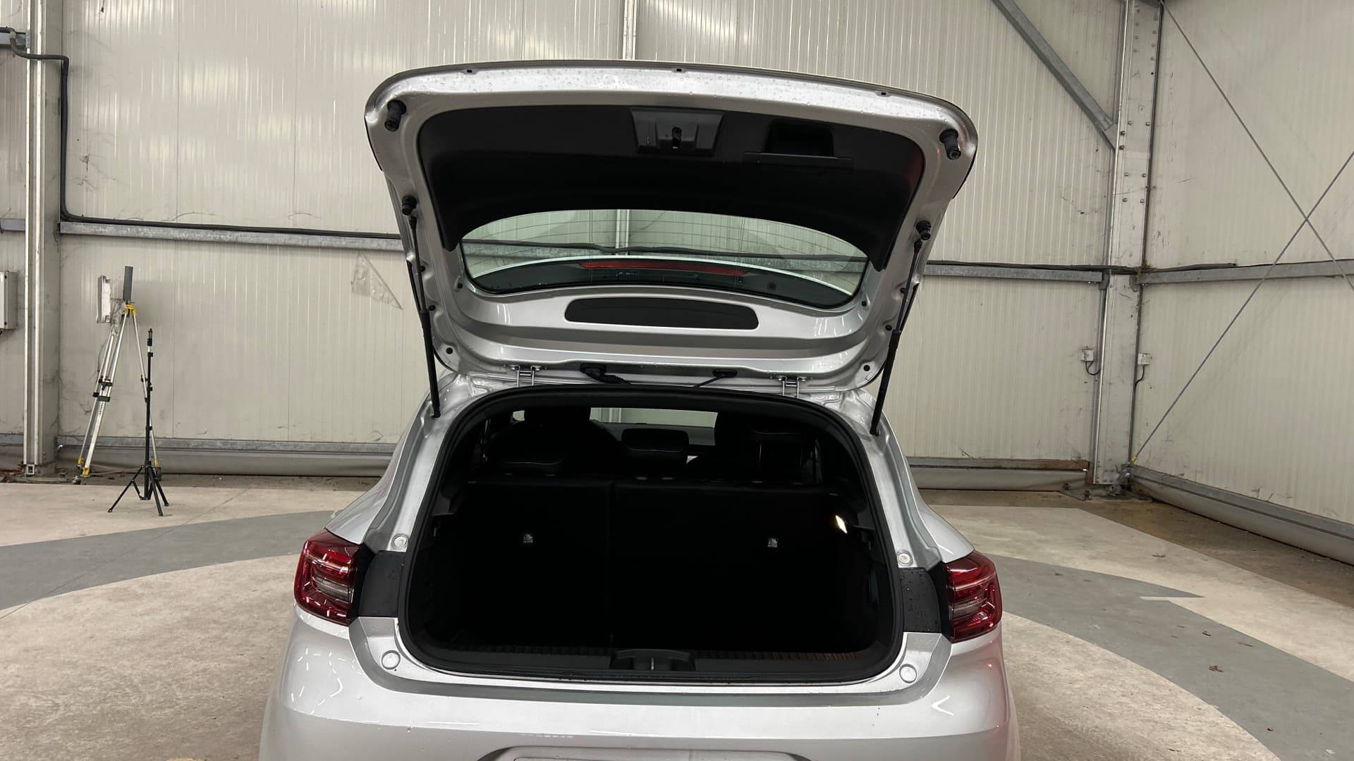 Vente en ligne Renault Clio 5 Clio TCe 90 - 21N au prix de 13 690 €