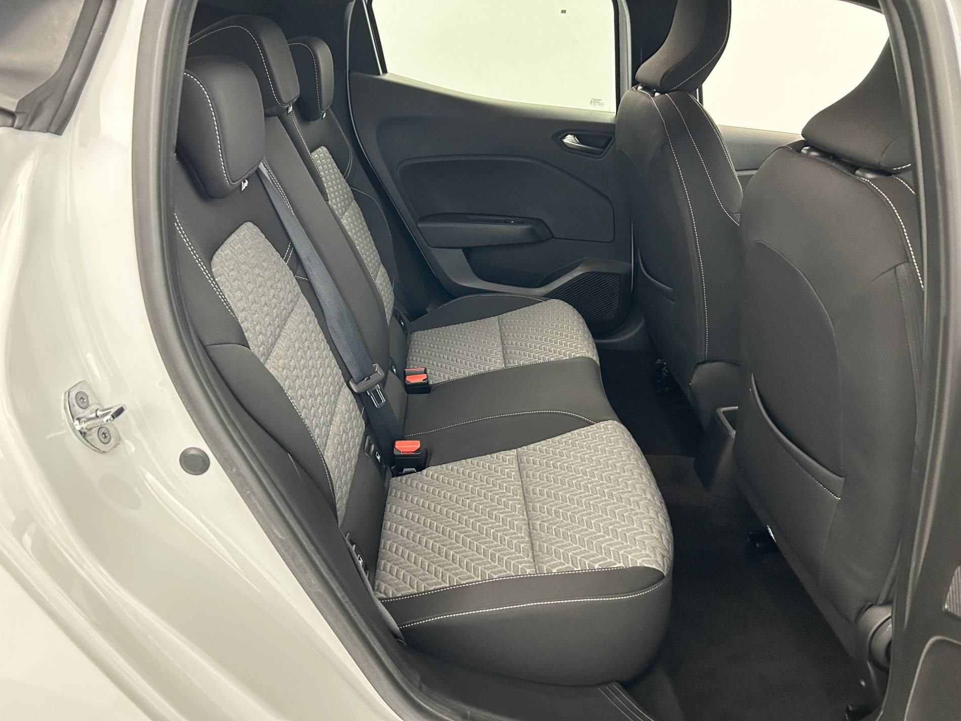 Vente en ligne Renault Clio 5 Clio TCe 90 - 21N au prix de 13 990 €