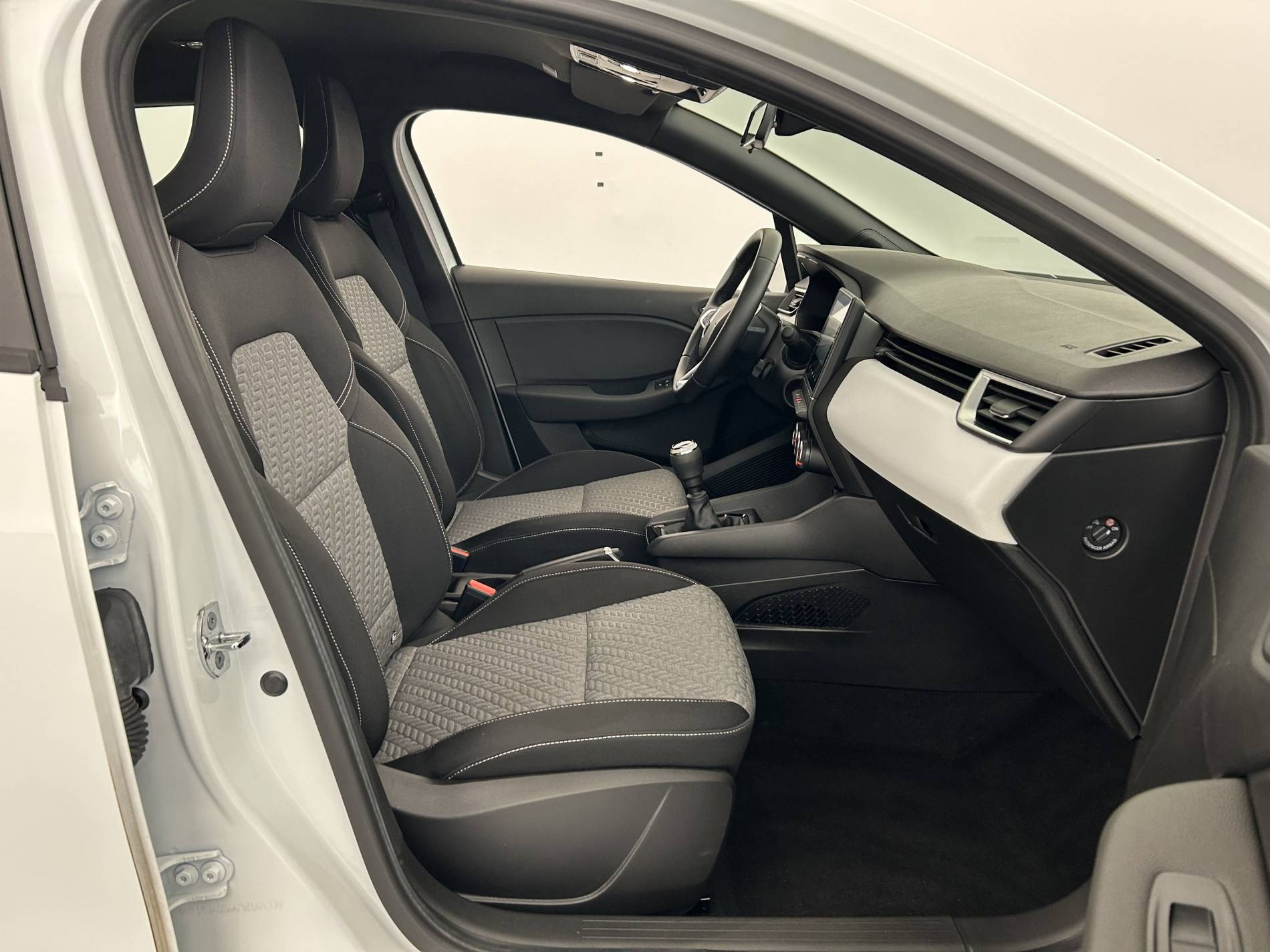 Vente en ligne Renault Clio 5 Clio TCe 90 - 21N au prix de 13 990 €