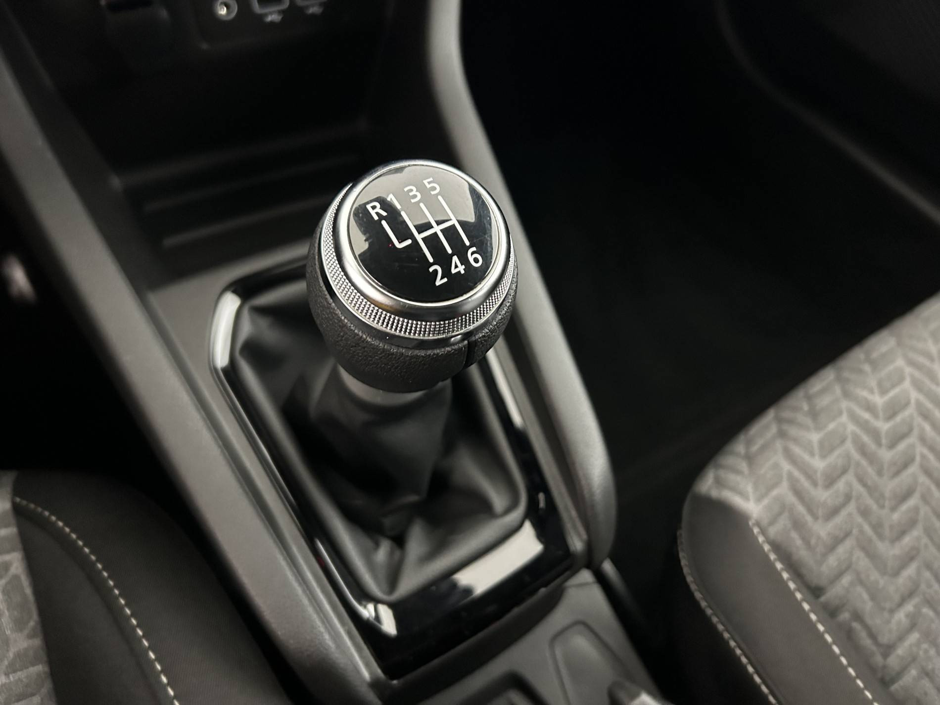 Vente en ligne Renault Clio 5 Clio TCe 90 - 21N au prix de 13 990 €