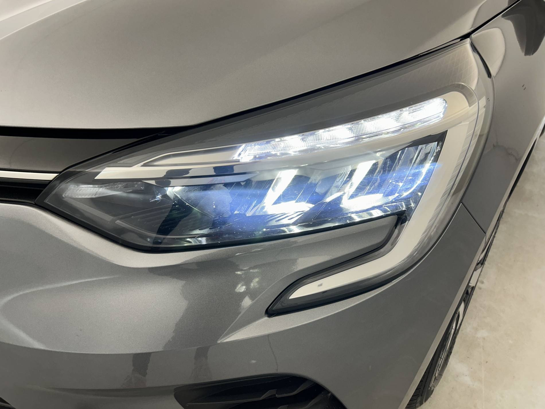 Vente en ligne Renault Clio 5 Clio TCe 90 au prix de 14 190 €